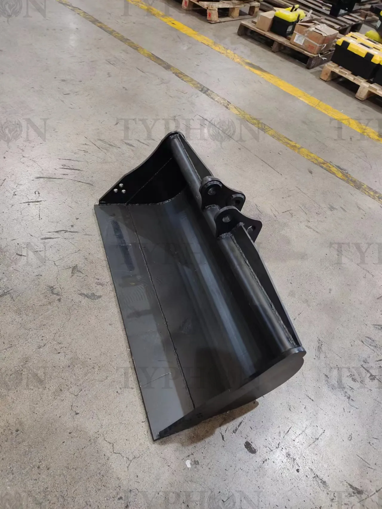 TYPHON 2.5 Ton Mini Excavator Attachment Plain Bucket 800mm 31" Mud Bucket For TERROR X2 PRO