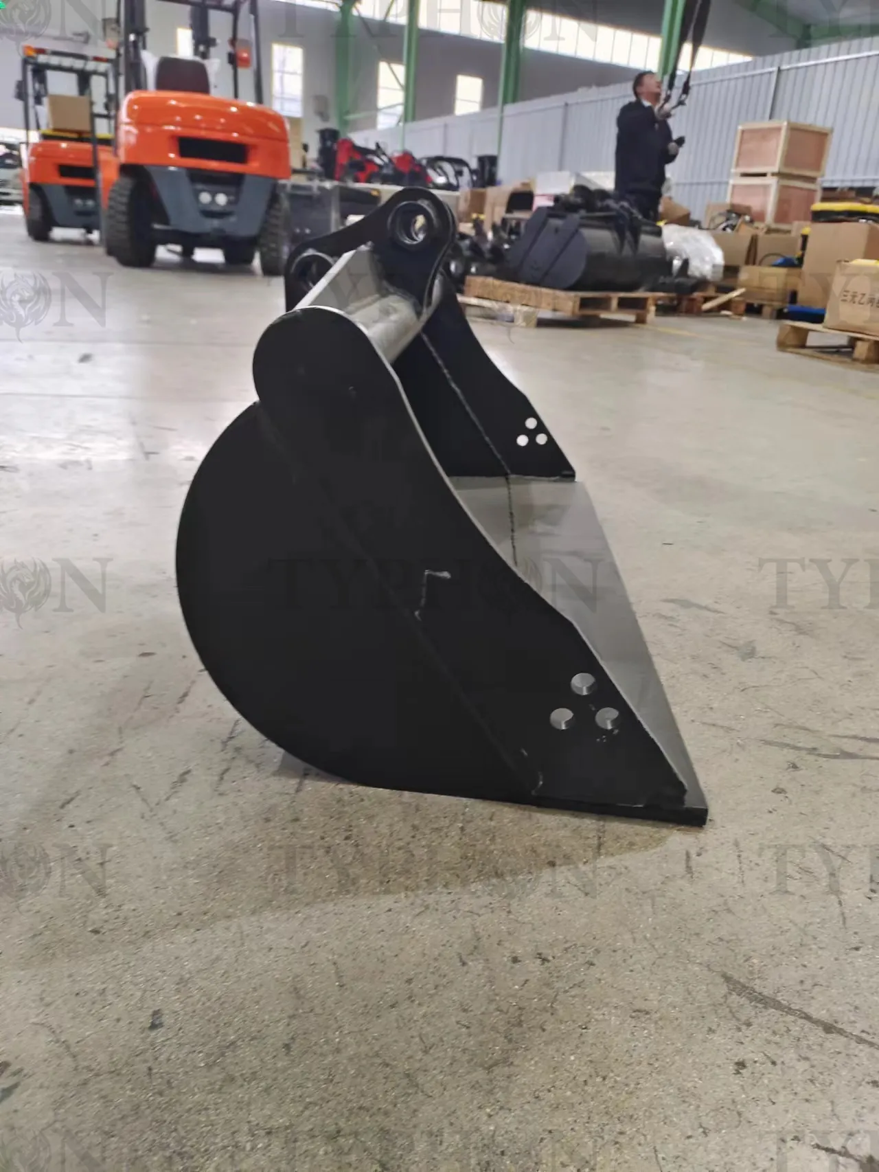 TYPHON 2.5 Ton Mini Excavator Attachment Plain Bucket 800mm 31" Mud Bucket For TERROR X2 PRO