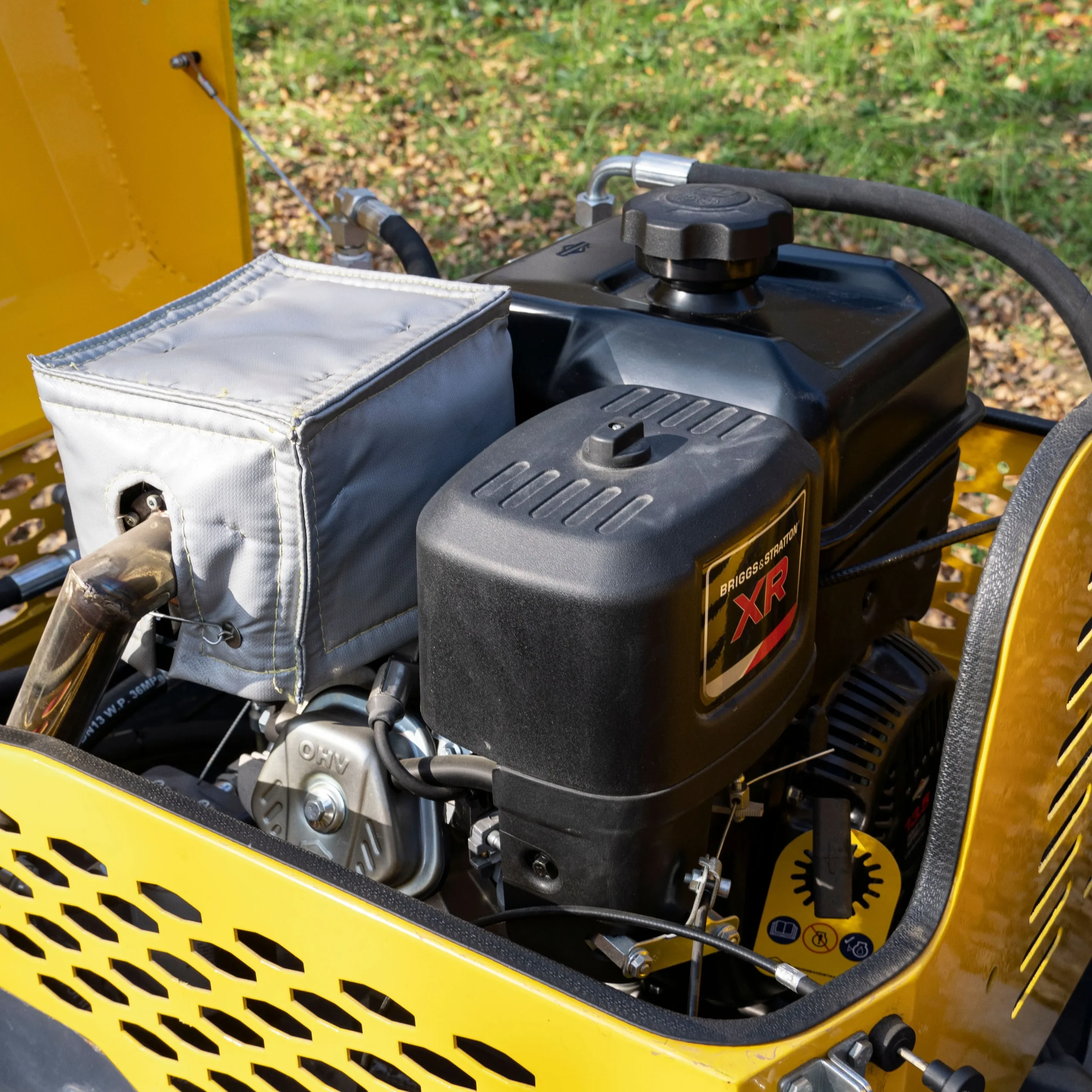TYPHON FURY 15 Mini Road Roller 1.5Ton 13.5 hp B&S Gas Engine Hydraulic Steering