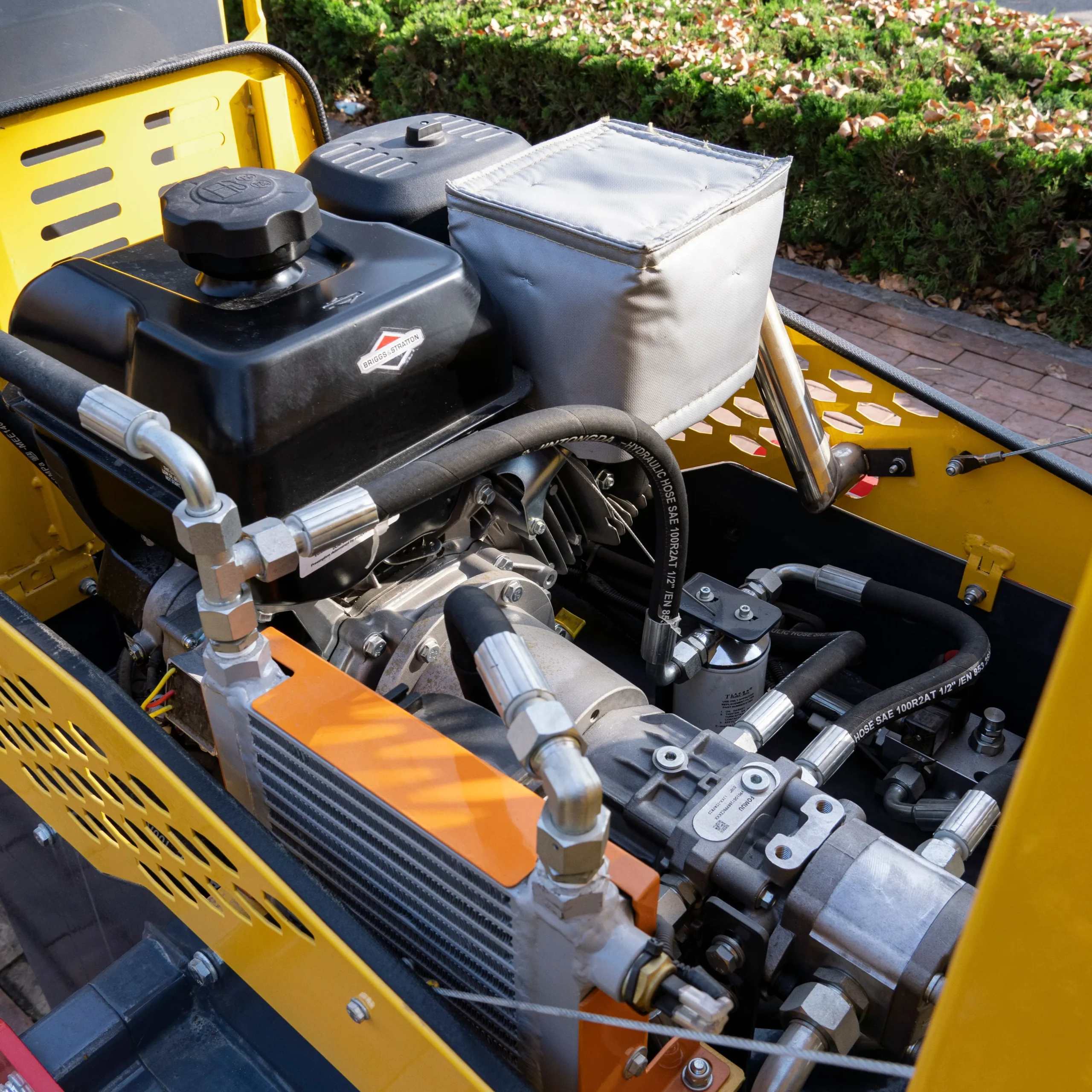 TYPHON FURY 15 Mini Road Roller 1.5Ton 13.5 hp B&S Gas Engine Hydraulic Steering