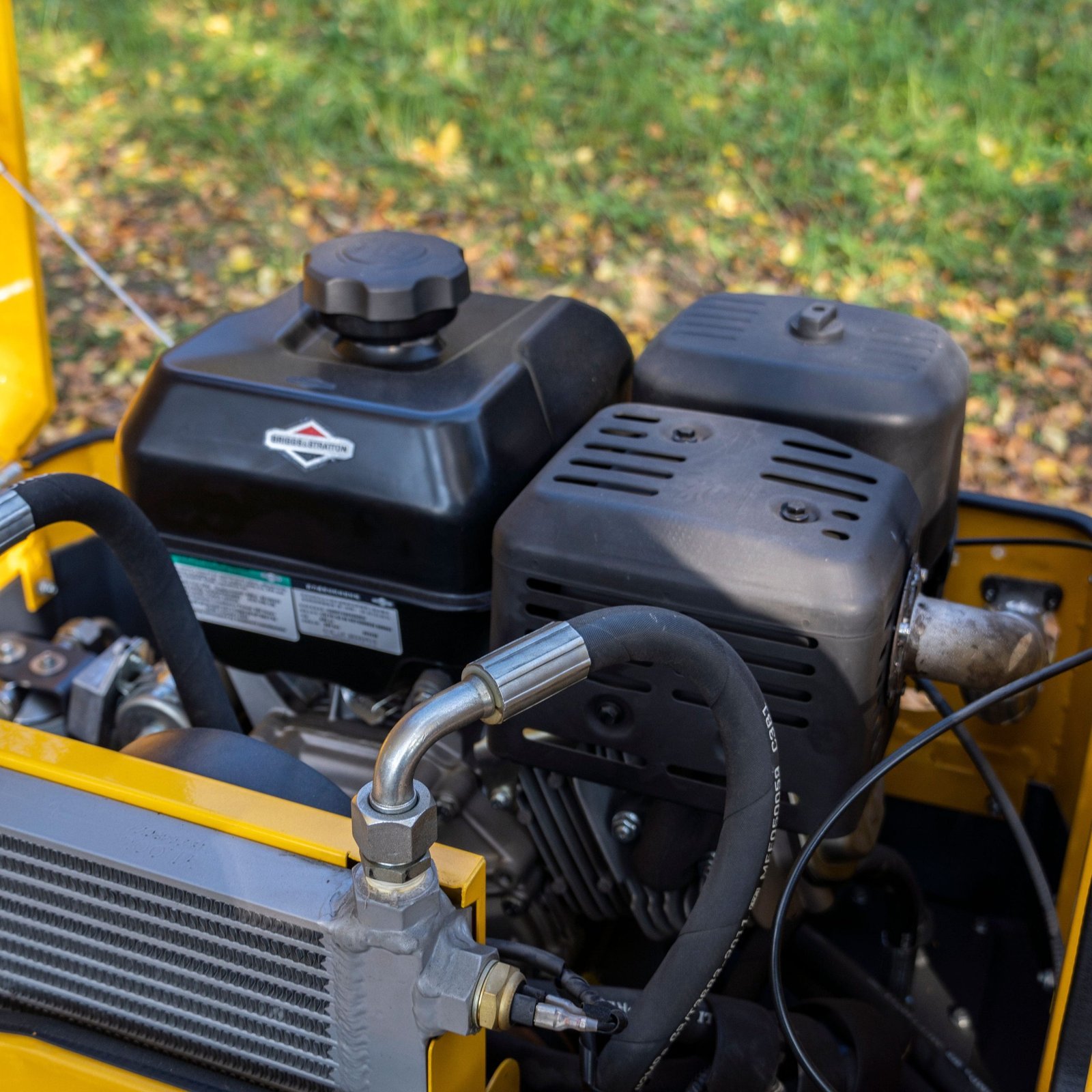TYPHON Fury 10 Mini Road Roller 1Ton Hydraulic oil B&S 13.5hp gas USA air-cooled