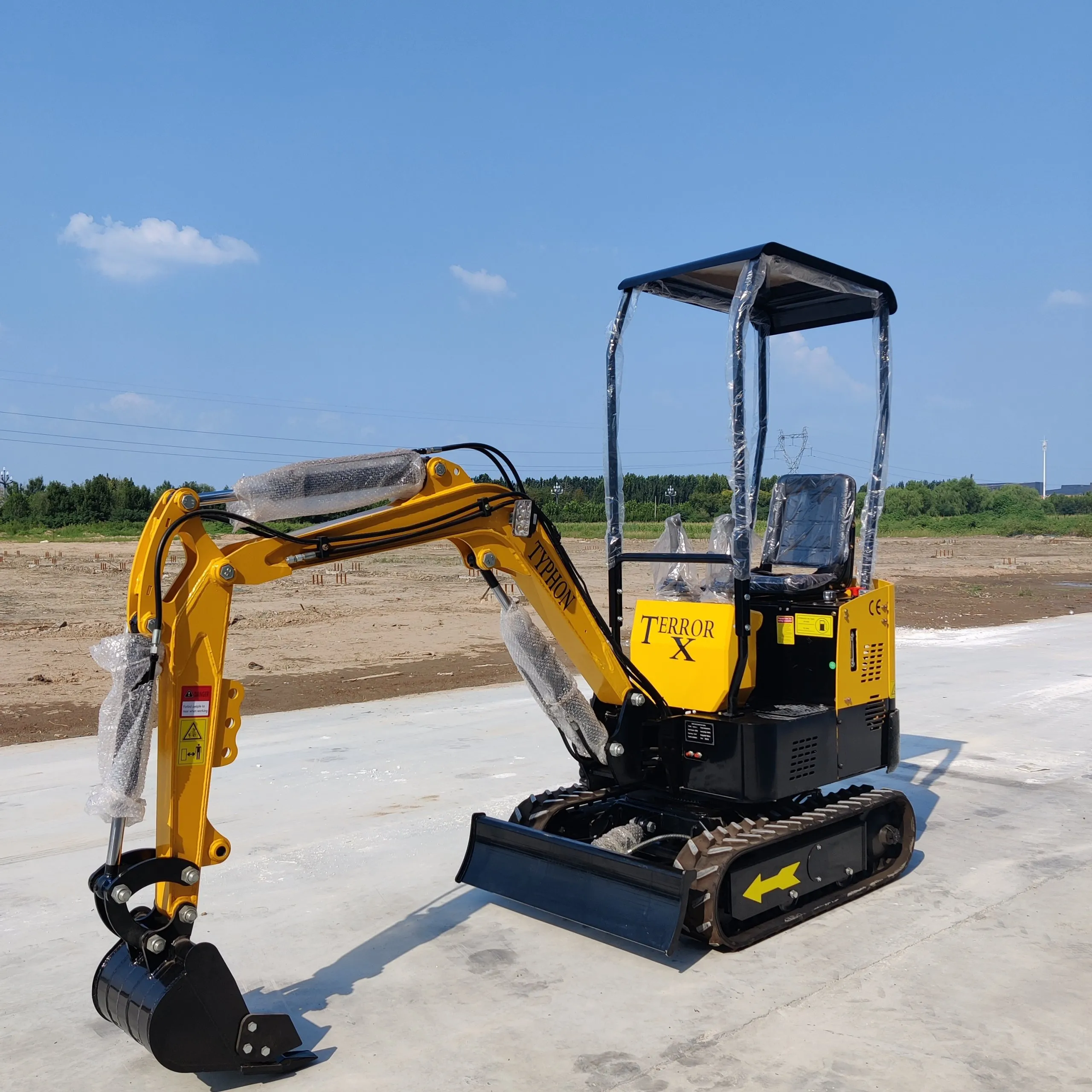 TYPHON TERROR X STORM Mini Excavator – 1 Ton Trench Digger with Canopy, Hydraulic Thumb Clip, Bucket USA