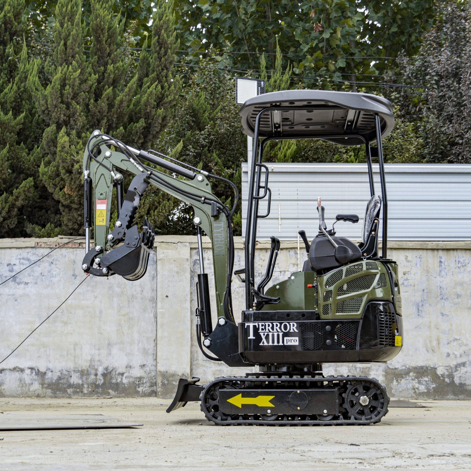 TYPHON-TERROR-XIII-PRO-Mini-Excavator-36-scaled-1.jpg