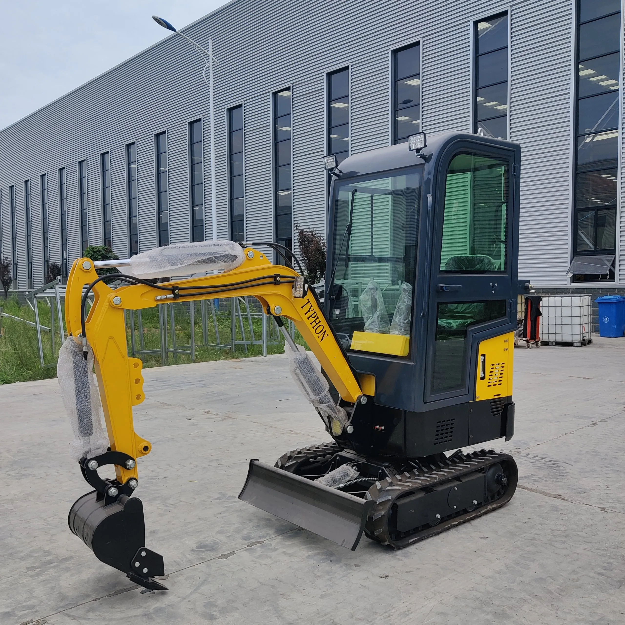 TYPHON-Terror-X-Mini-Excavator-–-2500lb-Trench-Digger-scaled-1.webp