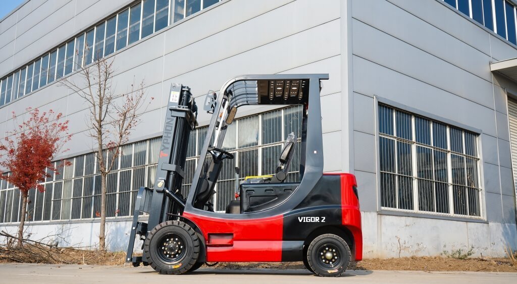 TYPHON-VIGOR-2-Electric-Forklift-2-3.jpg