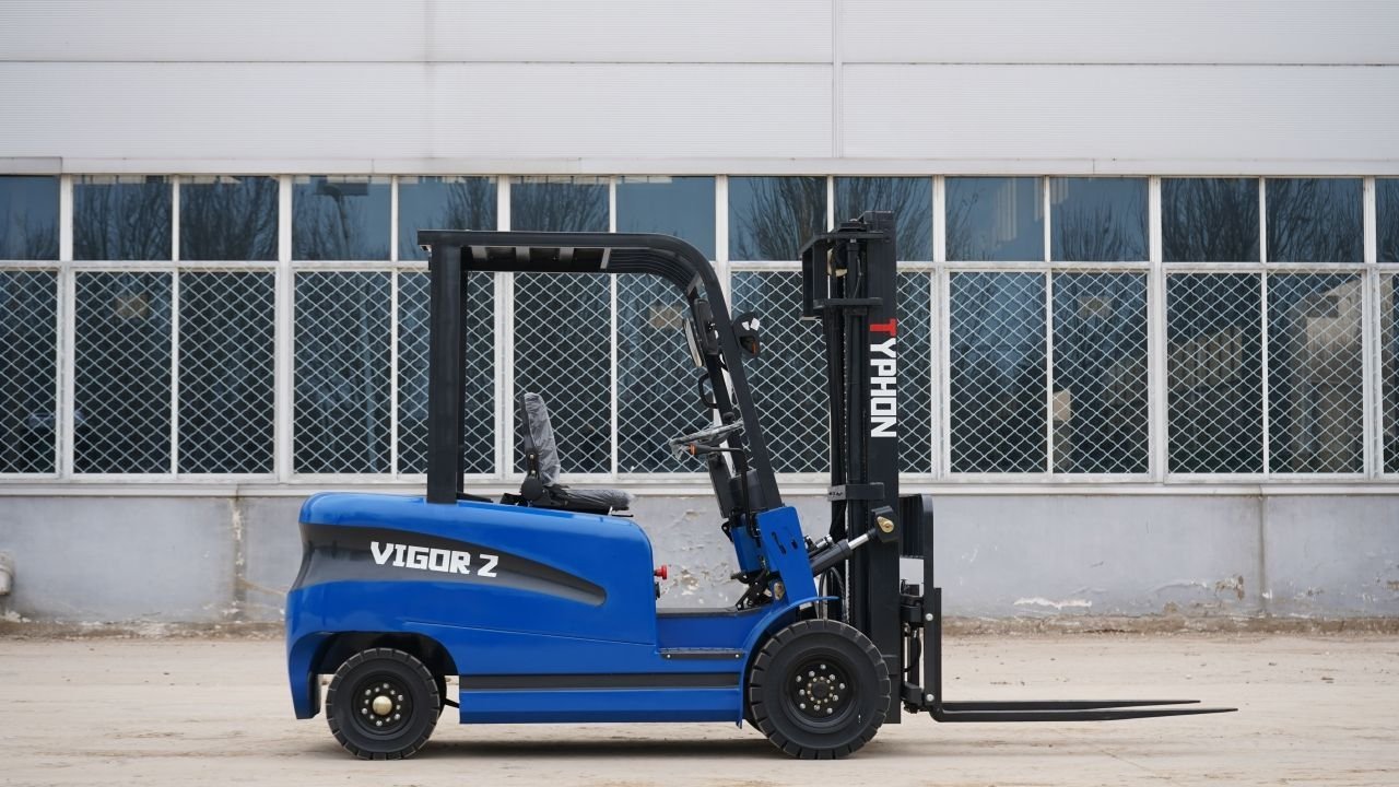 VIGOR-2-Blue-Electric-Forklift5.jpg